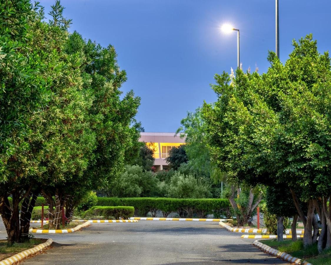 Airport Hotel And Resort Abha Buitenkant foto
